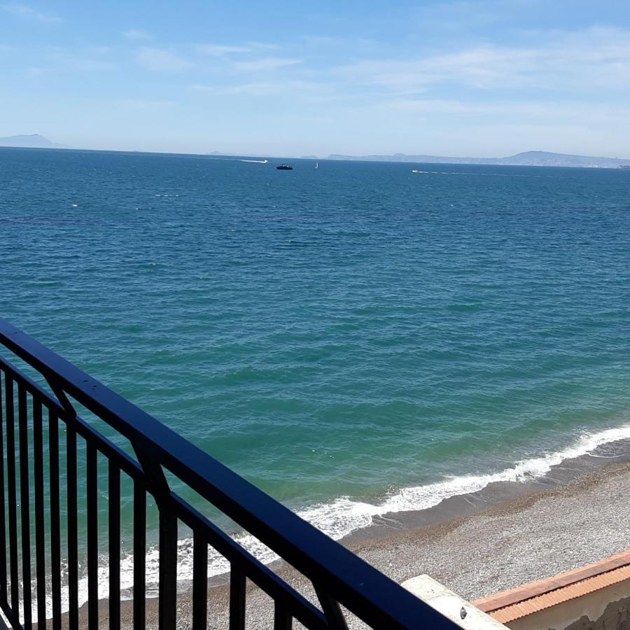 Vip Sul Mare Bed and Breakfast Castellammare di Stabia Εξωτερικό φωτογραφία