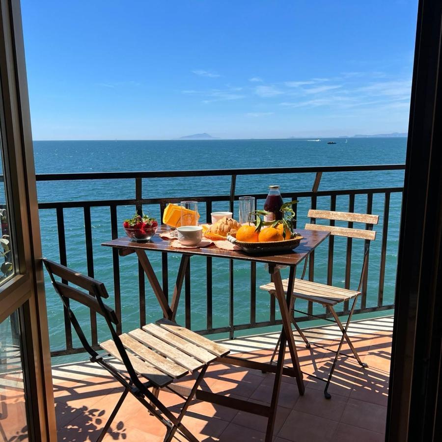 Vip Sul Mare Bed and Breakfast Castellammare di Stabia Εξωτερικό φωτογραφία